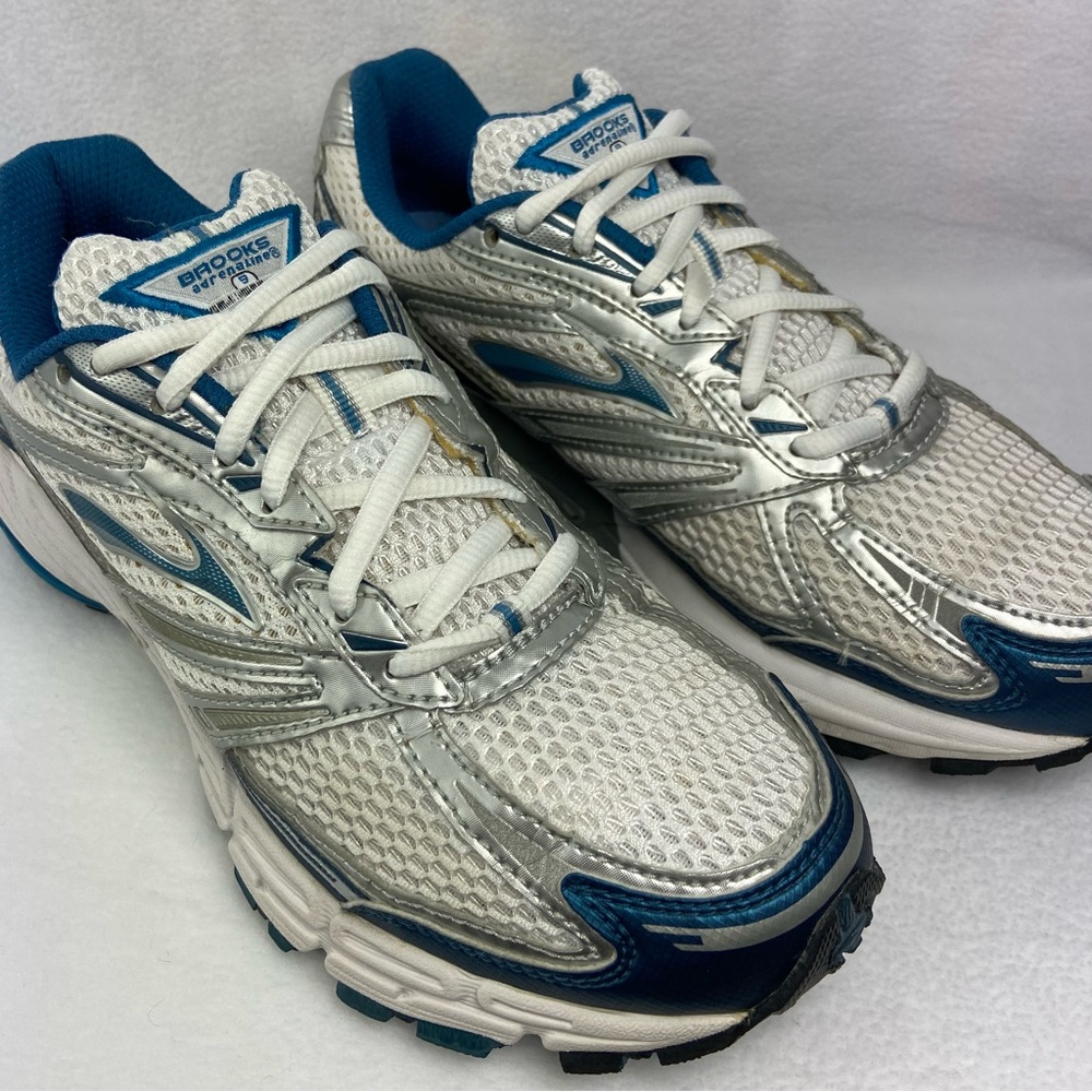 Brooks Adrenaline GTS 9 White Silver Blue Running Shoes - Women’s Size 8